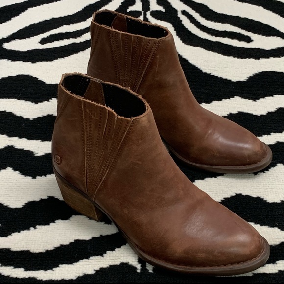BORN SACRAMENTO Stacked Heel Leather Bootie Size 7.5 - Picture 8 of 13